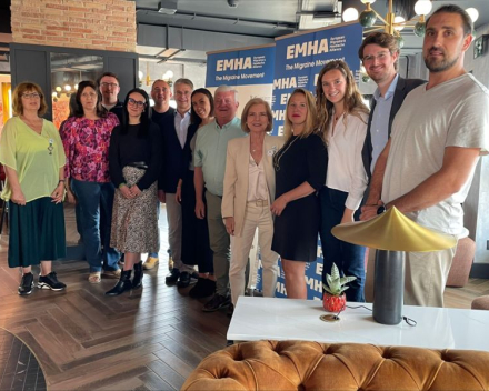 Op 21 en 22 Mei waren we aanwezig op de Algemene Vergadering van EMHA in Madrid, waar projecten uit het verleden zijn besproken en nieuwe doelen werden gesteld voor het komende jaar. Het was een geweldige gelegenheid om in contact te komen met leden uit heel Europa. Naast onze productieve discussies en het stellen van doelen, hebben we van deze gelegenheid gebruik gemaakt om onze samenwerking te versterken en van elkaars gezelschap te genieten. 