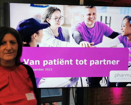 Vertegenwoordigers van de Biofarmaceutische sector en vertegenwoordigers van Hoofd-Stuk en andere patiëntenorganisaties gingen op 28 november in dialoog met elkaar aan de Rondetafel en dat leverde waardevolle inhoud op.  De nadruk lag op de concrete maatregelen die zijn genomen en de projecten die momenteel lopen. Ook andere actuele kwesties kwamen aan bod.  Dit evenement was een unieke gelegenheid om patiëntenorganisaties en belangrijke spelers in de innovatieve farmaceutische industrie samen te brengen...
